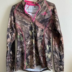 NWOT Mossy oak half zip